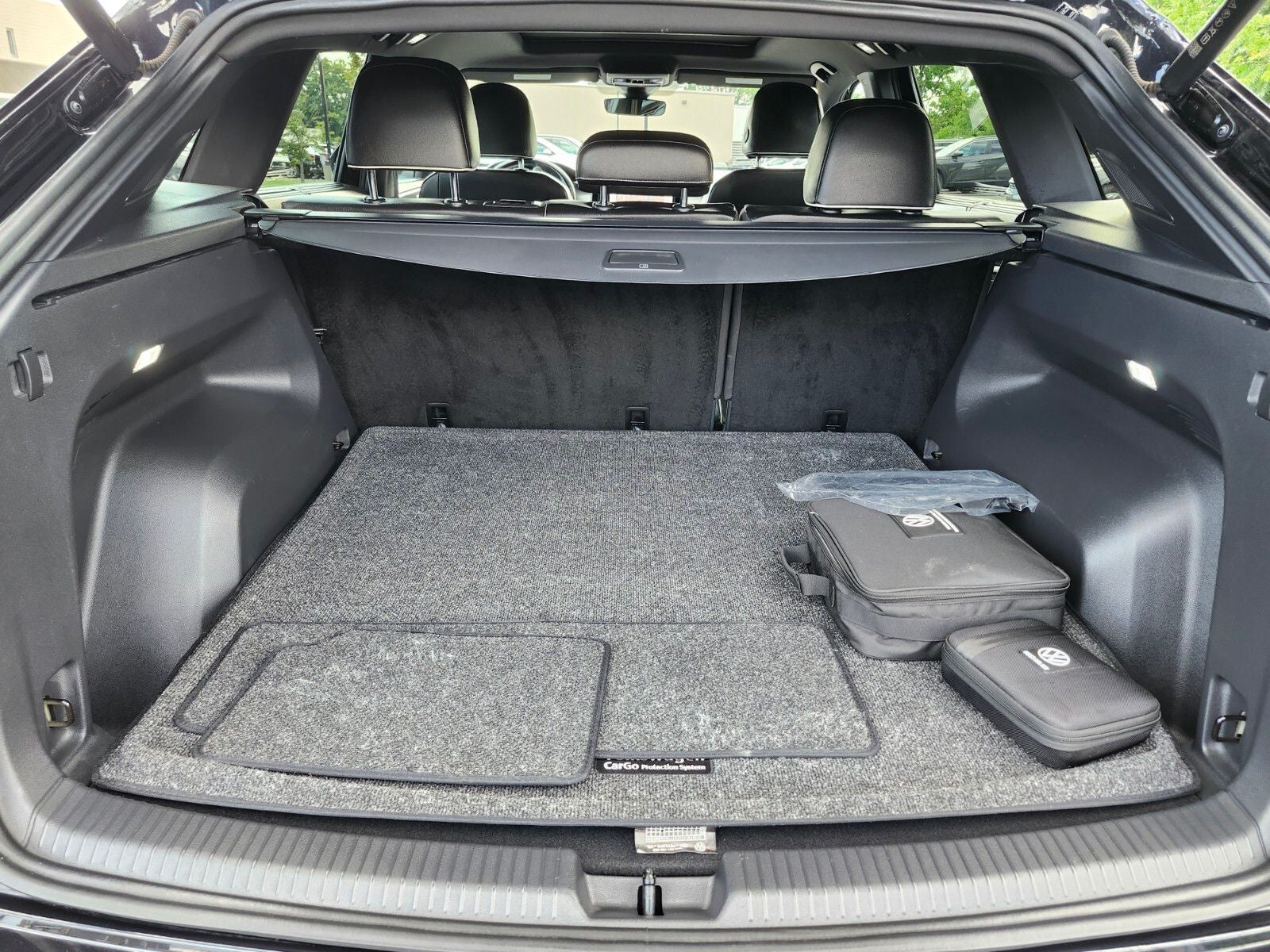 2024 Volkswagen Atlas Cross Sport 2.0T SEL Premium R-Line