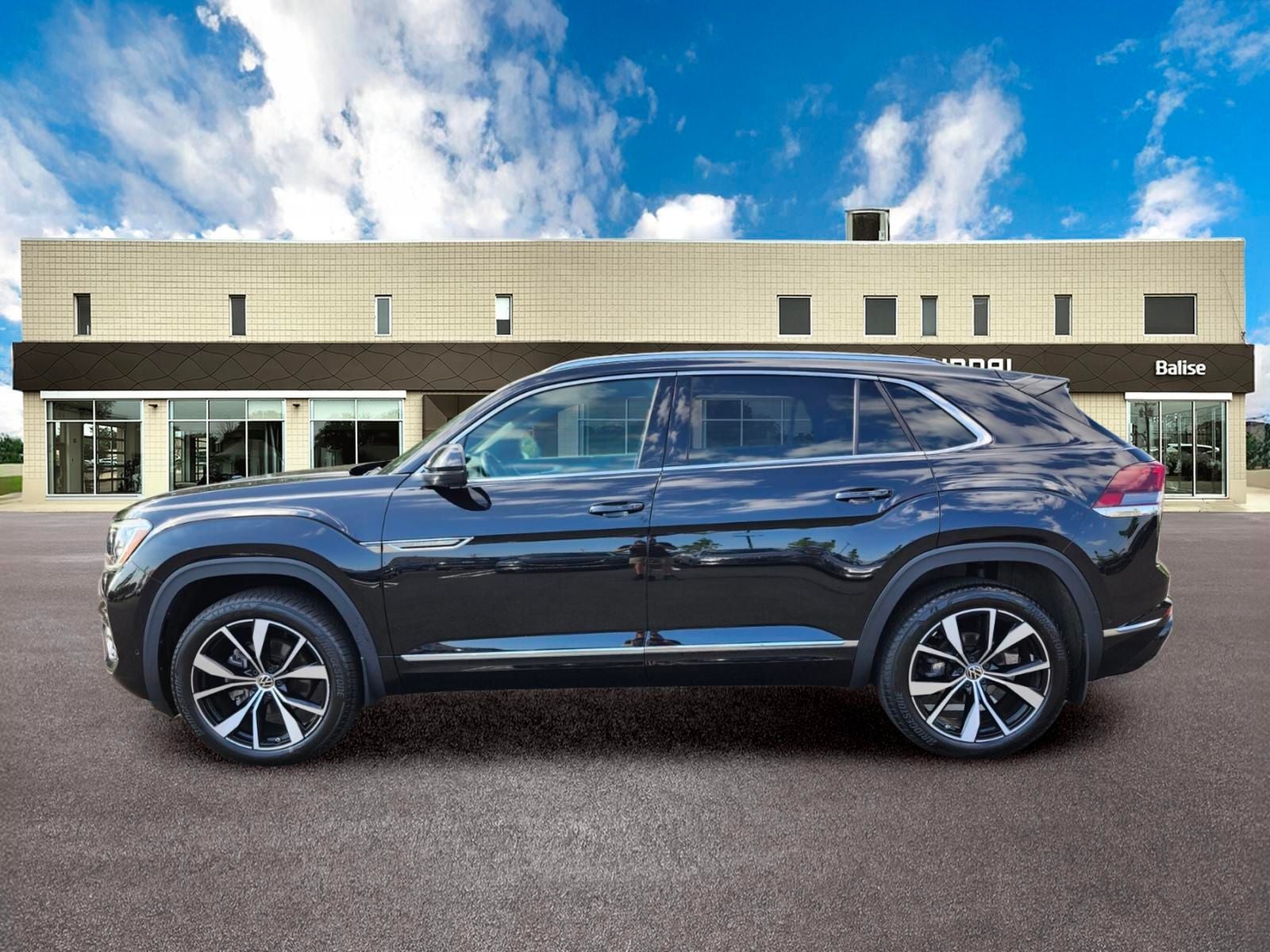 2024 Volkswagen Atlas Cross Sport 2.0T SEL Premium R-Line