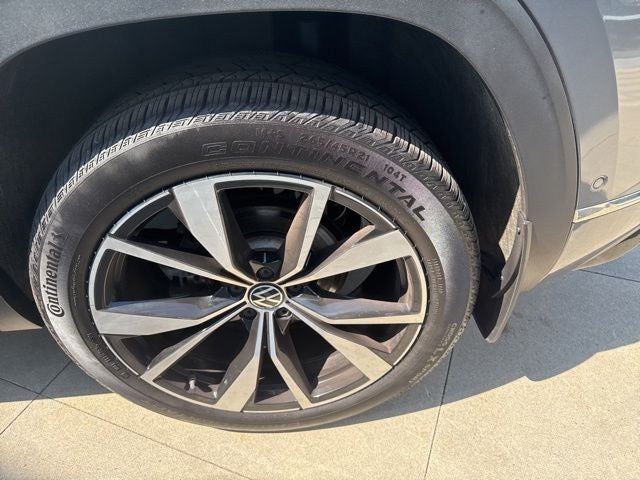 2025 Volkswagen Atlas Cross Sport 2.0T SEL Premium R-Line