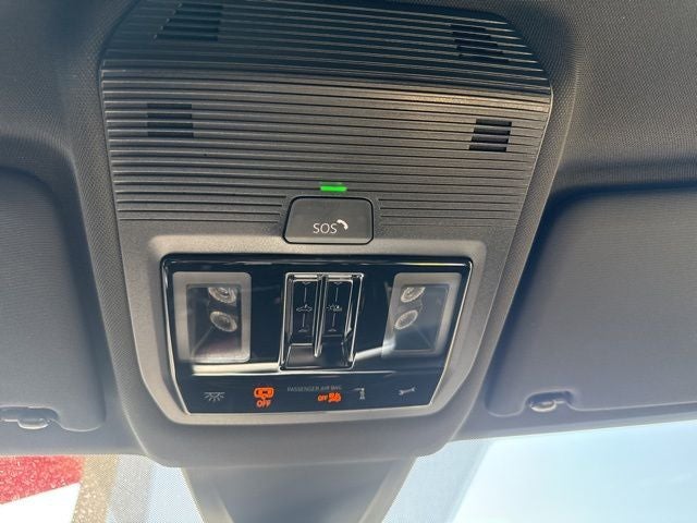 2025 Volkswagen Atlas Cross Sport 2.0T SEL Premium R-Line