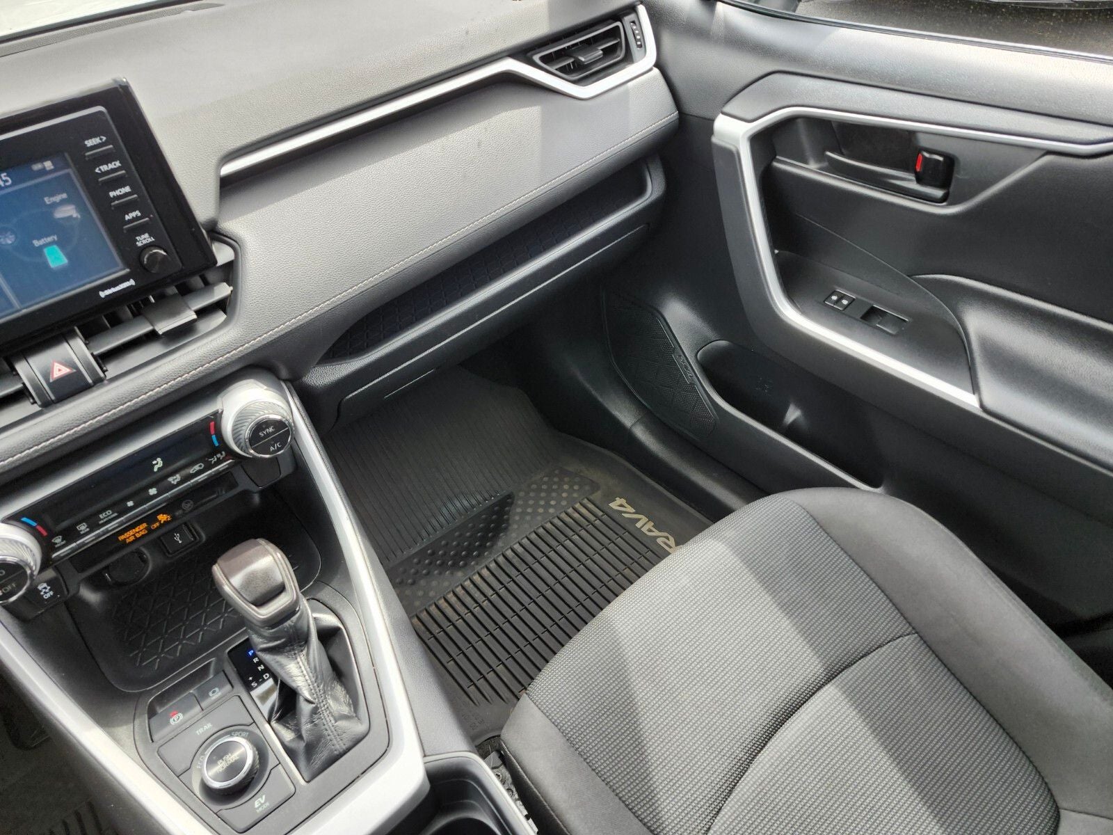 2020 Toyota RAV4 Hybrid LE AWD