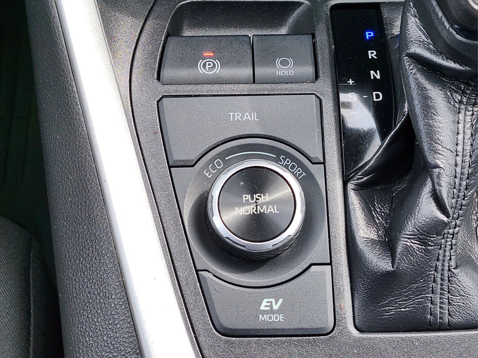 2020 Toyota RAV4 Hybrid LE AWD