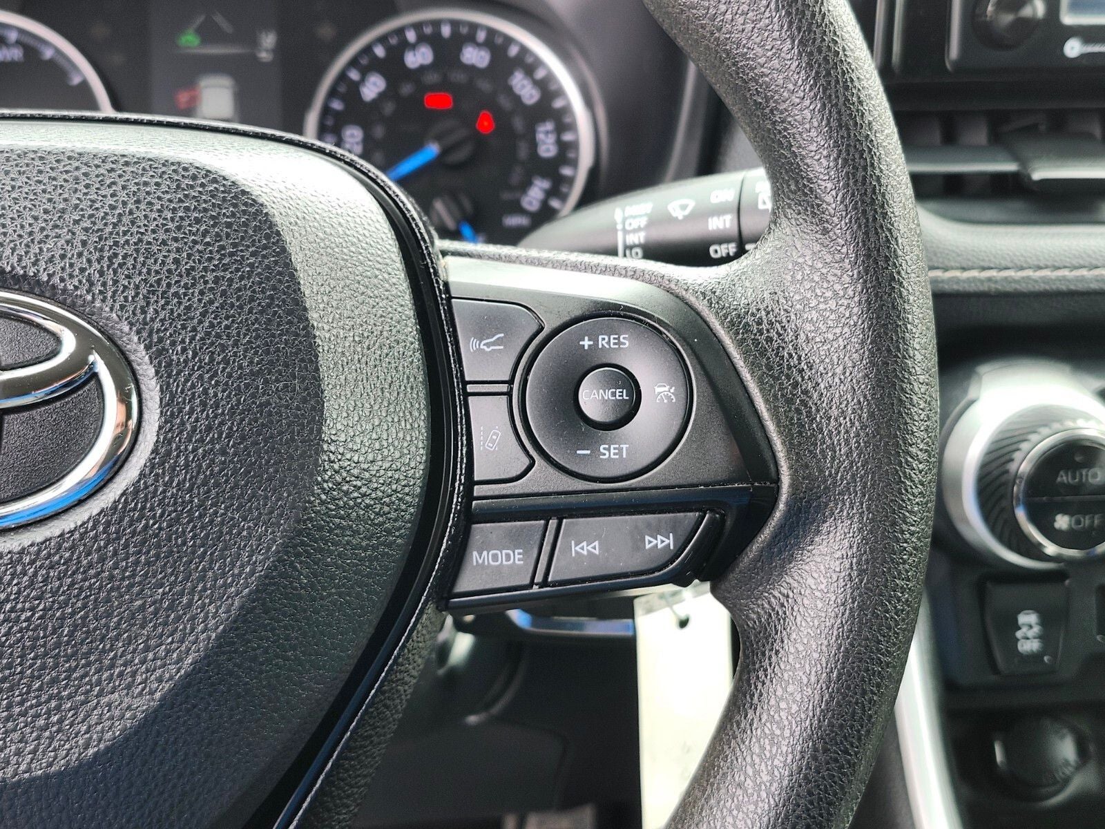 2020 Toyota RAV4 Hybrid LE AWD