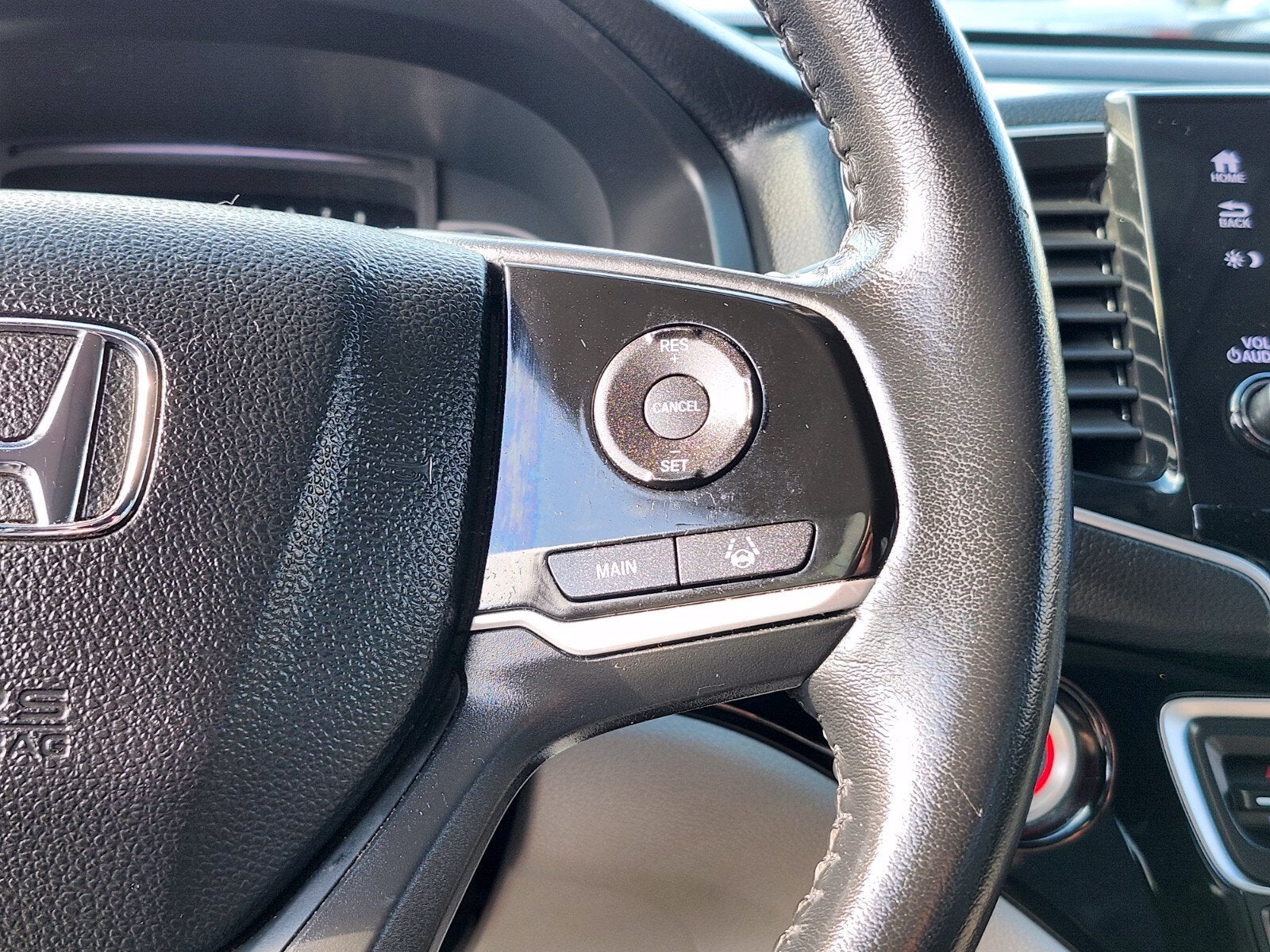 2021 Honda Pilot Touring 8 Passenger
