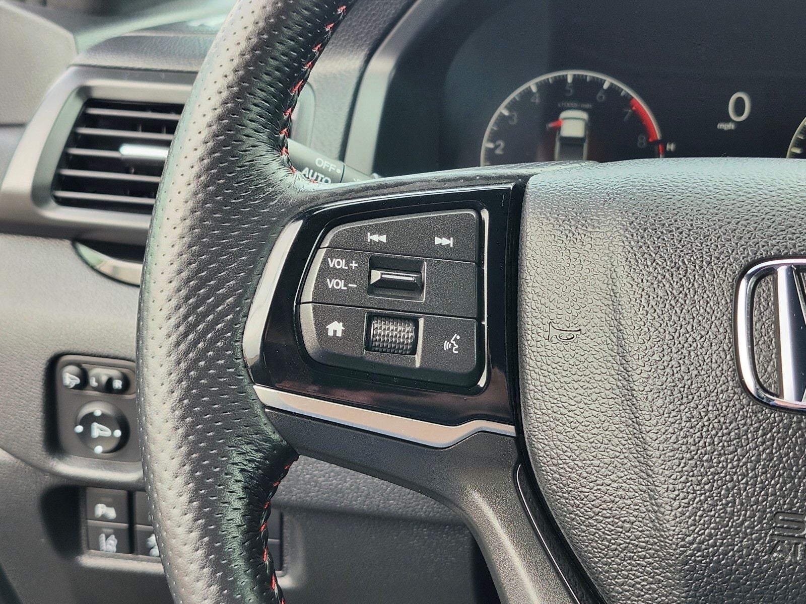 2025 Honda Ridgeline Black Edition AWD