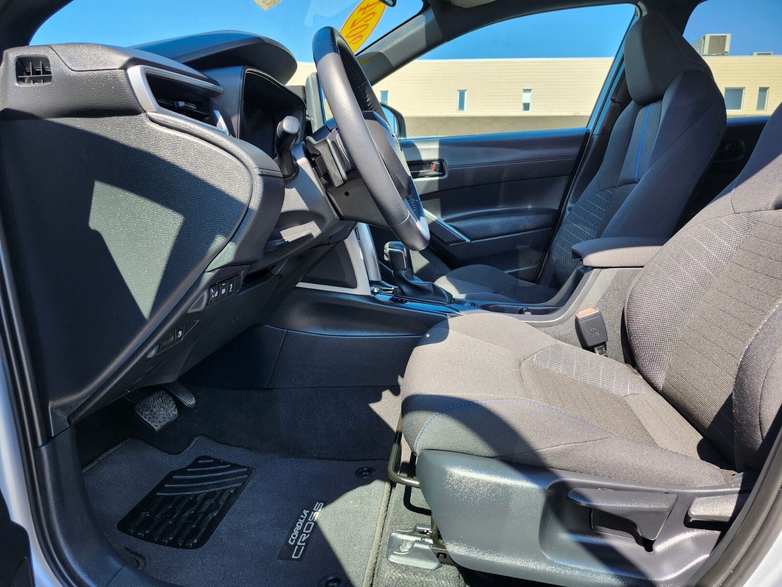 2024 Toyota Corolla Cross Hybrid SE