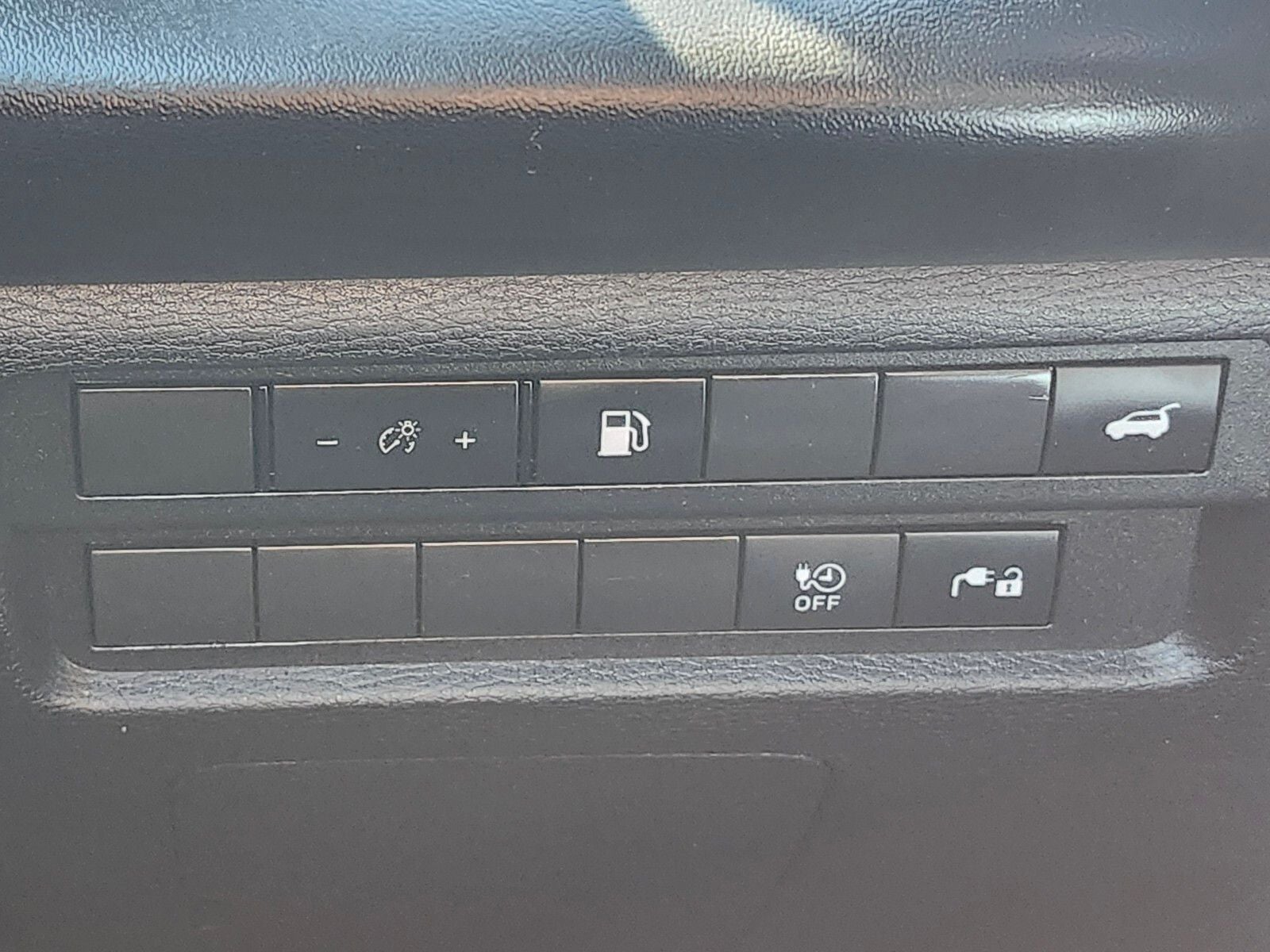 2023 Mitsubishi Outlander PHEV SE