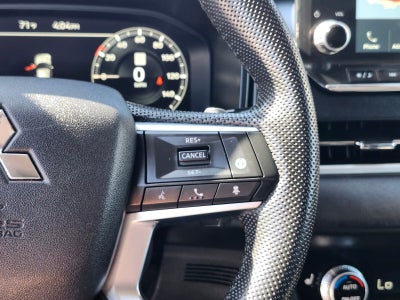 2023 Mitsubishi Outlander PHEV SE