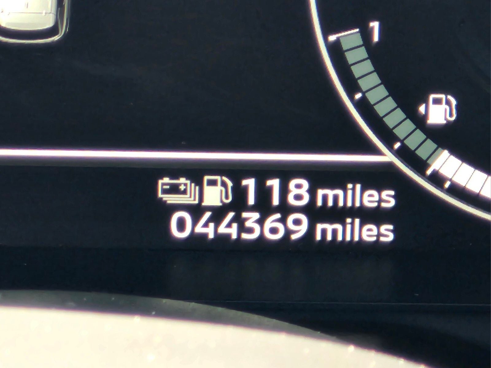 2023 Mitsubishi Outlander PHEV SE