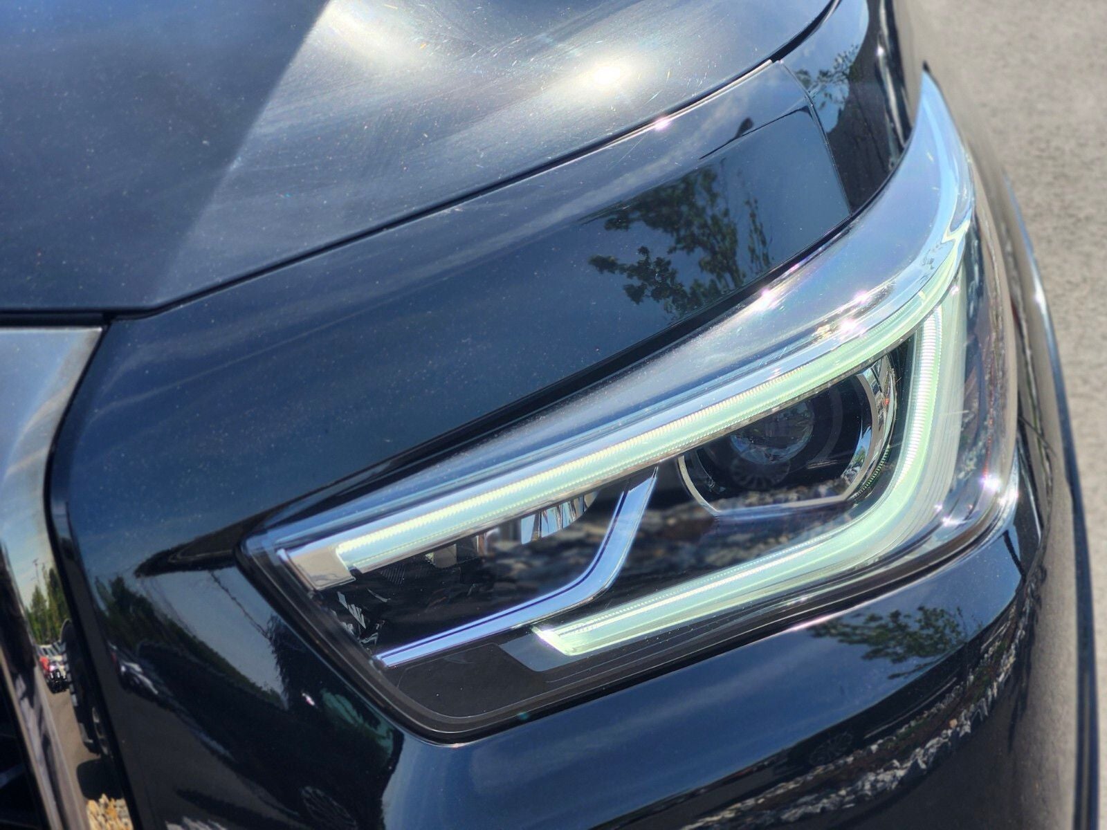 2023 INFINITI QX80 Premium Select