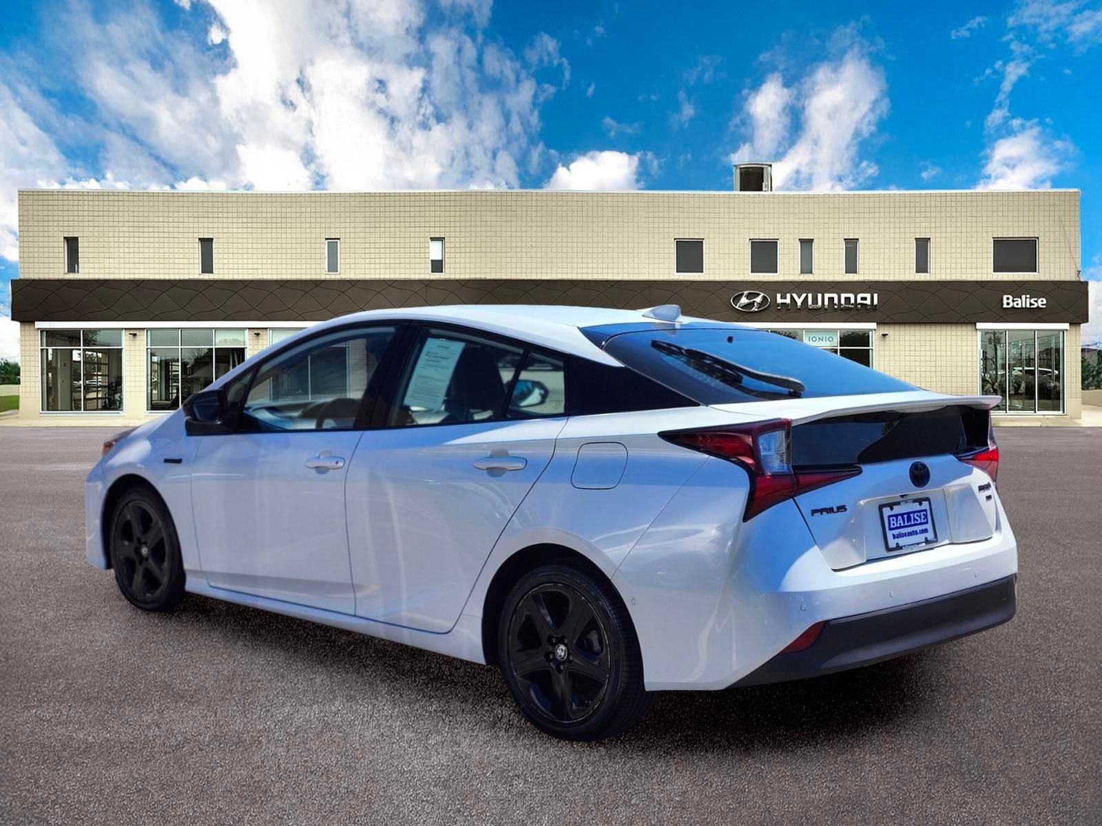 2021 Toyota Prius XLE