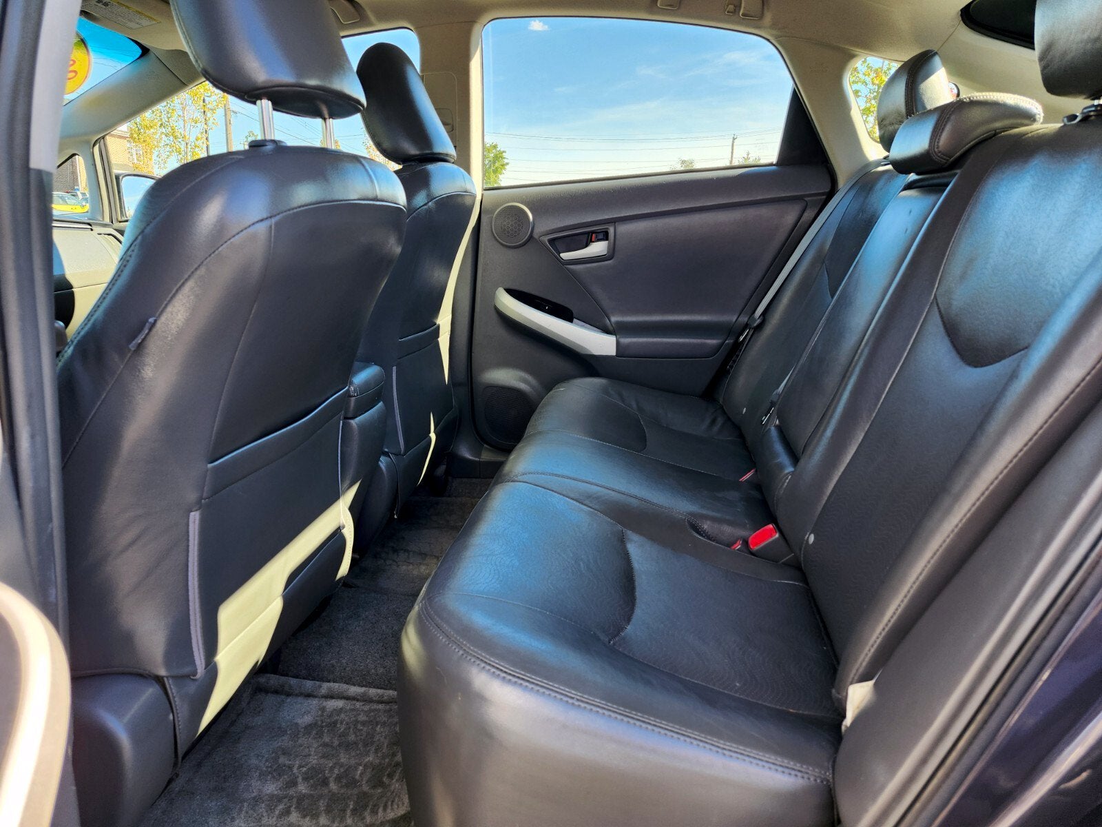 2010 Toyota Prius IV Solar Roof Package