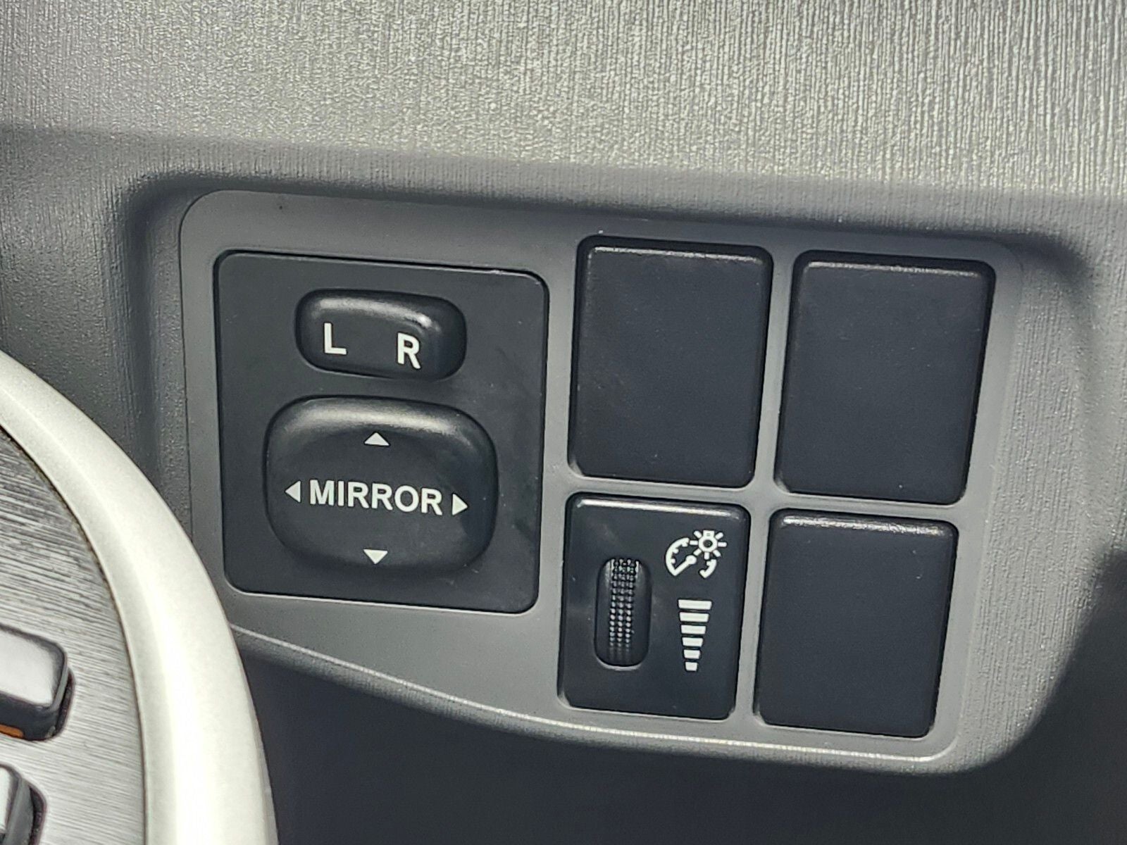 2010 Toyota Prius III
