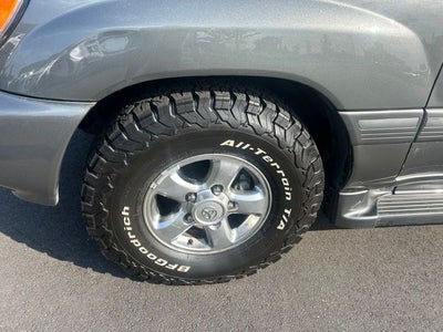 2002 Toyota Land Cruiser Base