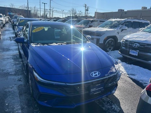2025 Hyundai Elantra SE