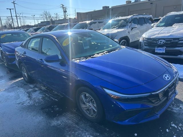 2025 Hyundai Elantra SE