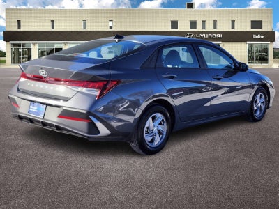 2025 Hyundai Elantra SE