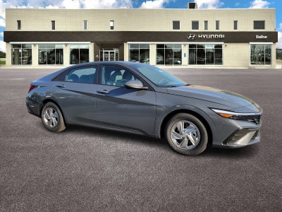 2025 Hyundai Elantra SE