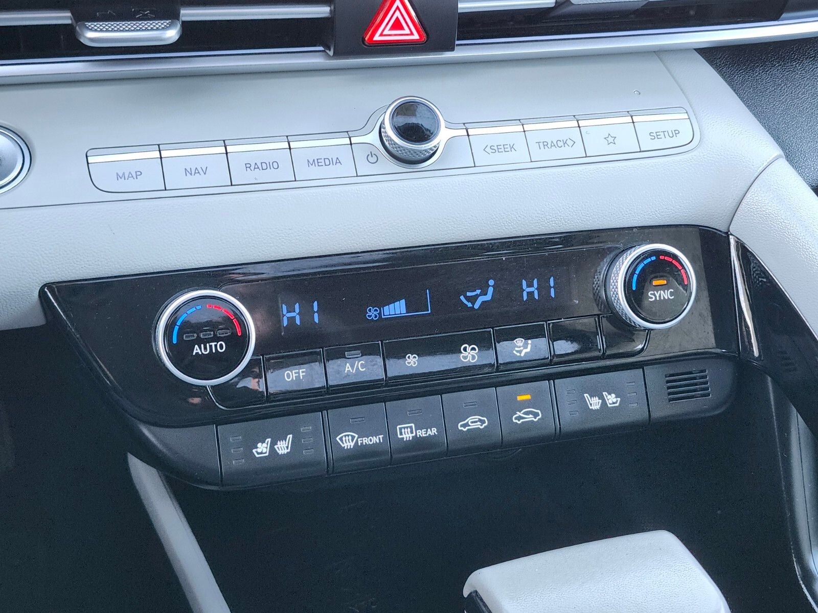 2023 Hyundai Elantra Hybrid Limited