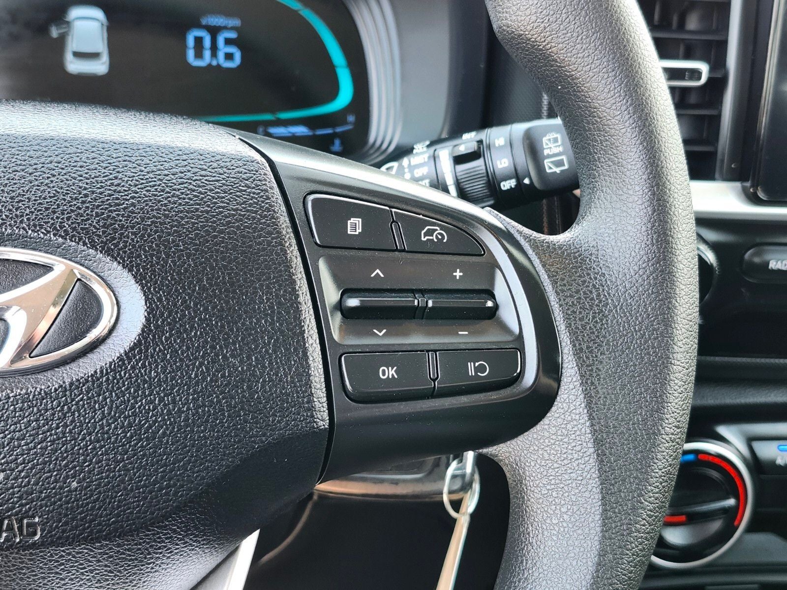 2023 Hyundai Venue SE