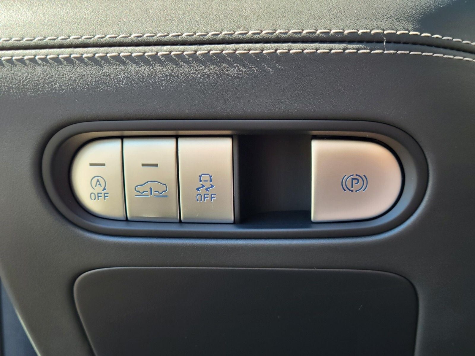 2026 Genesis G90 3.5T E-SC MHEV