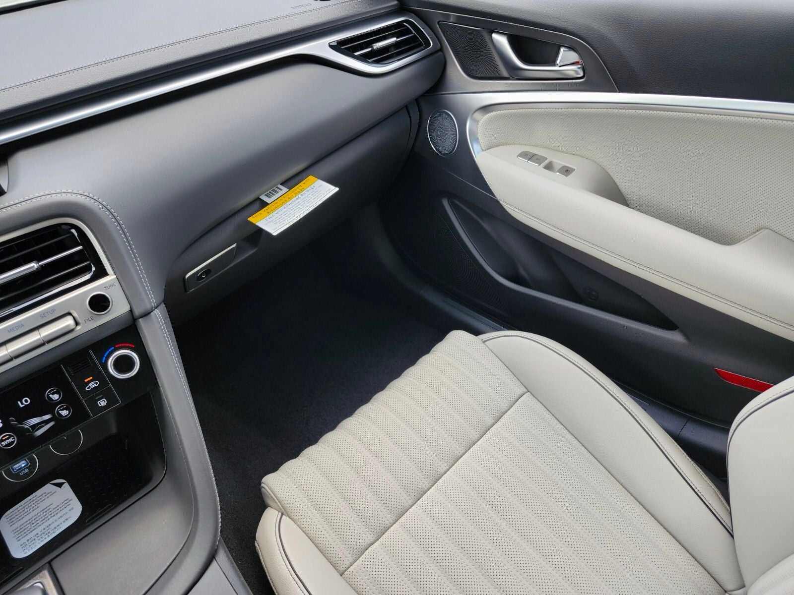 2026 Genesis G70 3.3T SPORT PRESTIGE