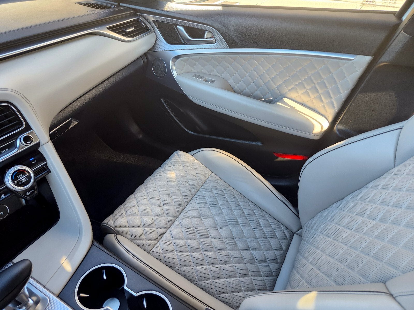 2023 Genesis G70 3.3T SPORT PRESTIGE