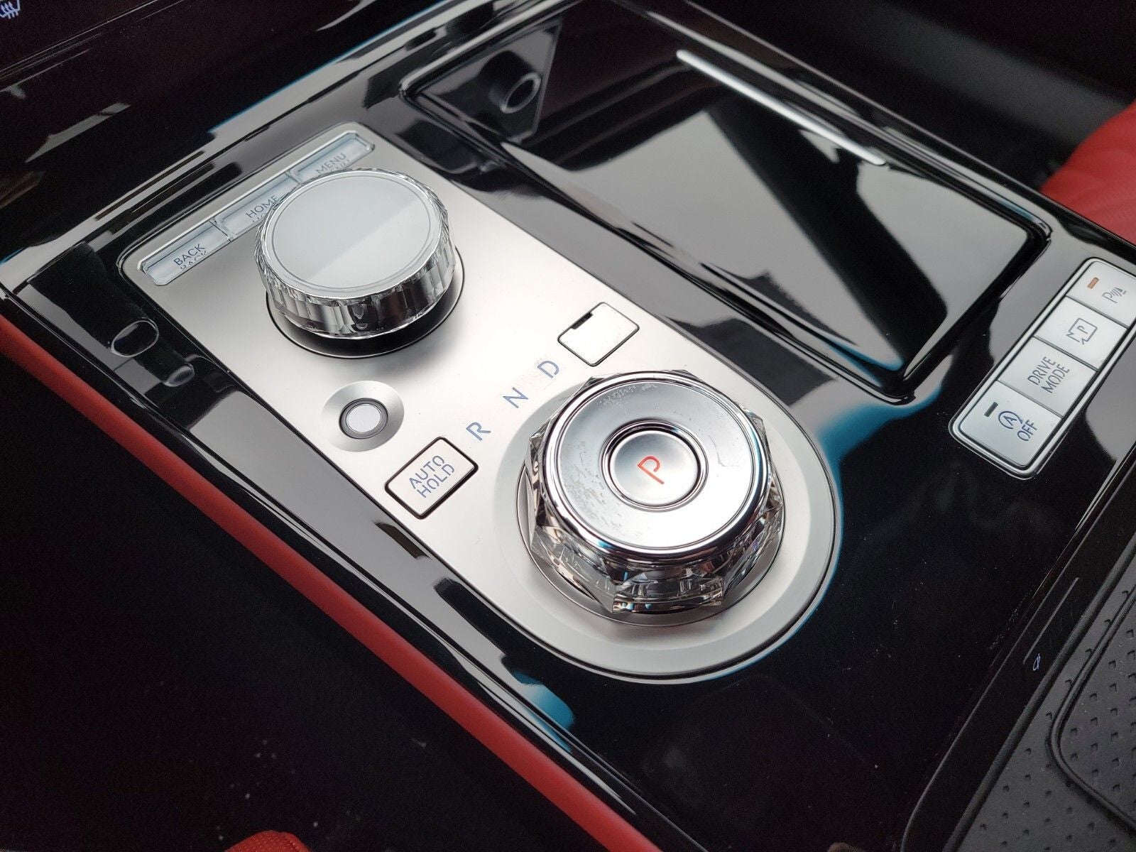 2025 Genesis G80 2.5T Prestige