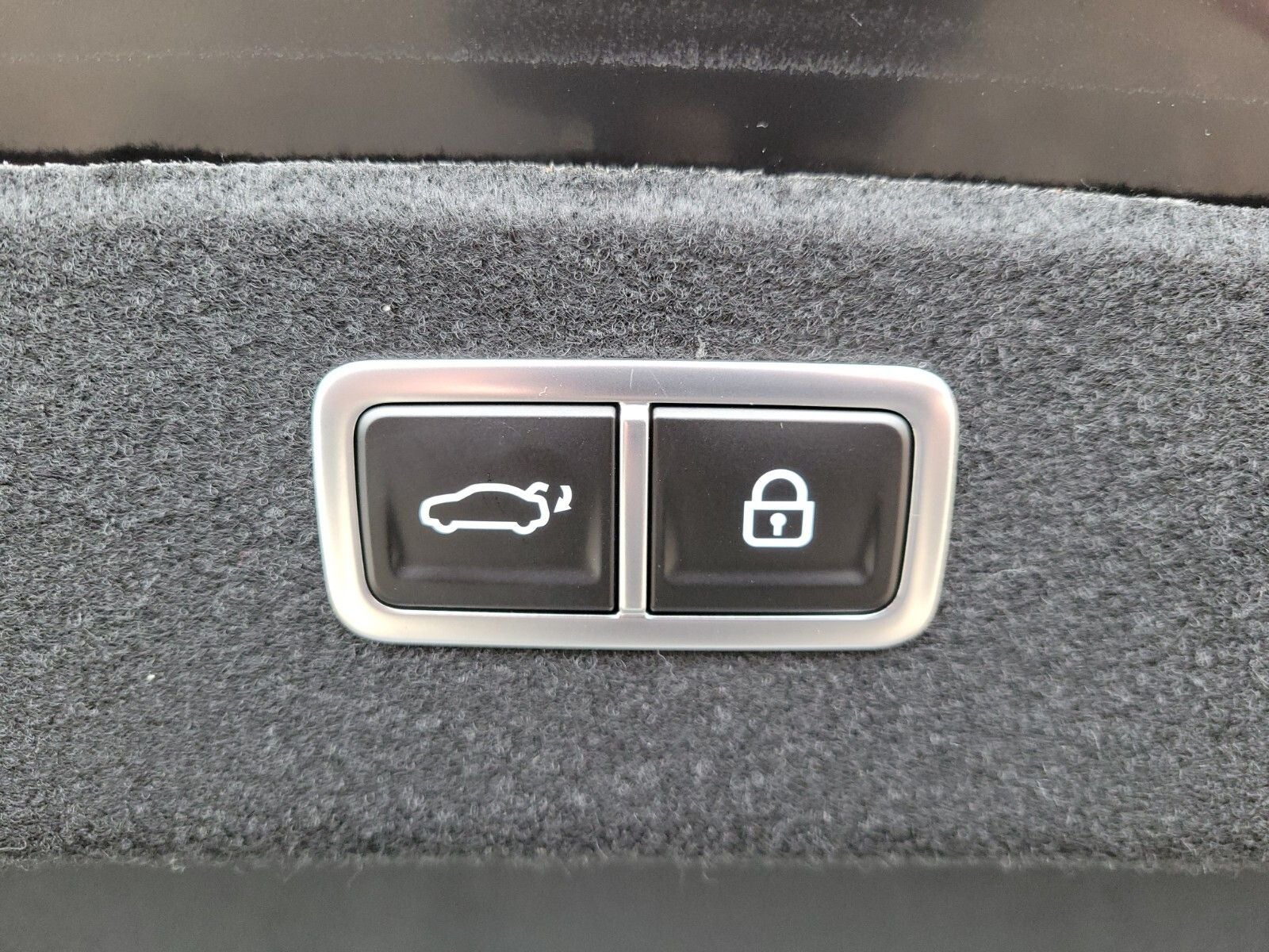 2025 Genesis G80 2.5T Prestige