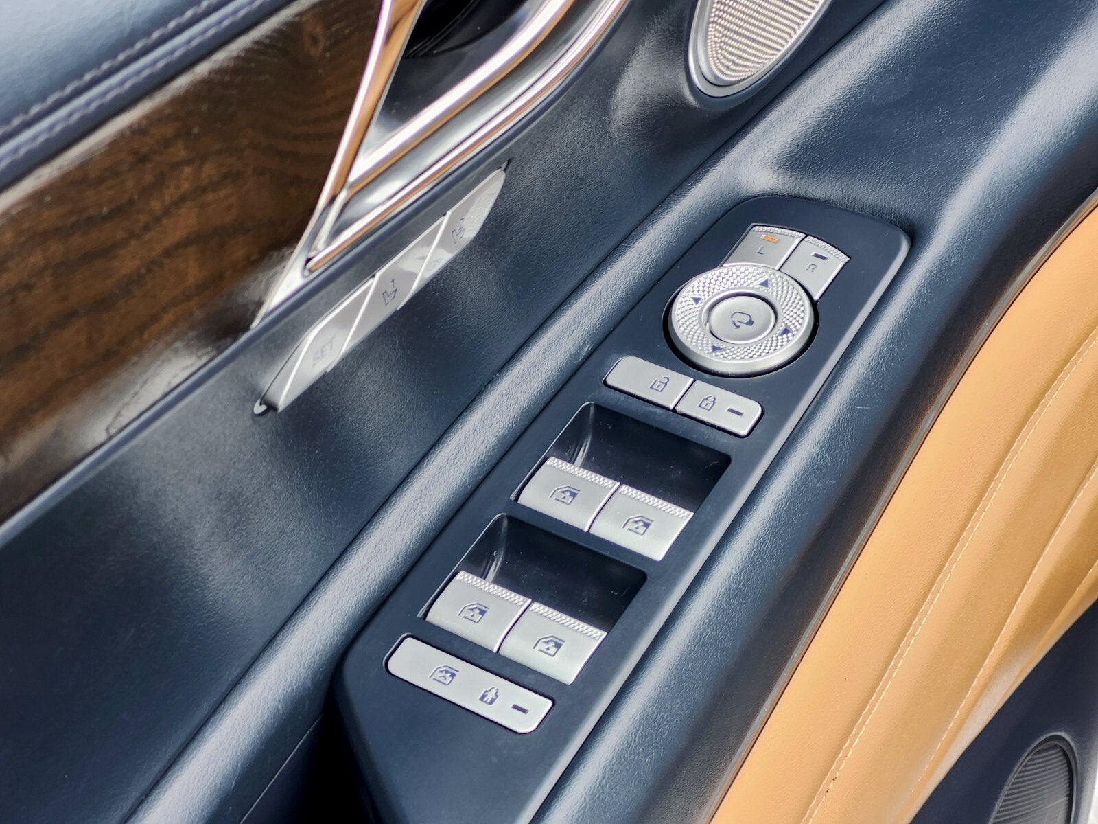 2024 Genesis GV80 2.5T