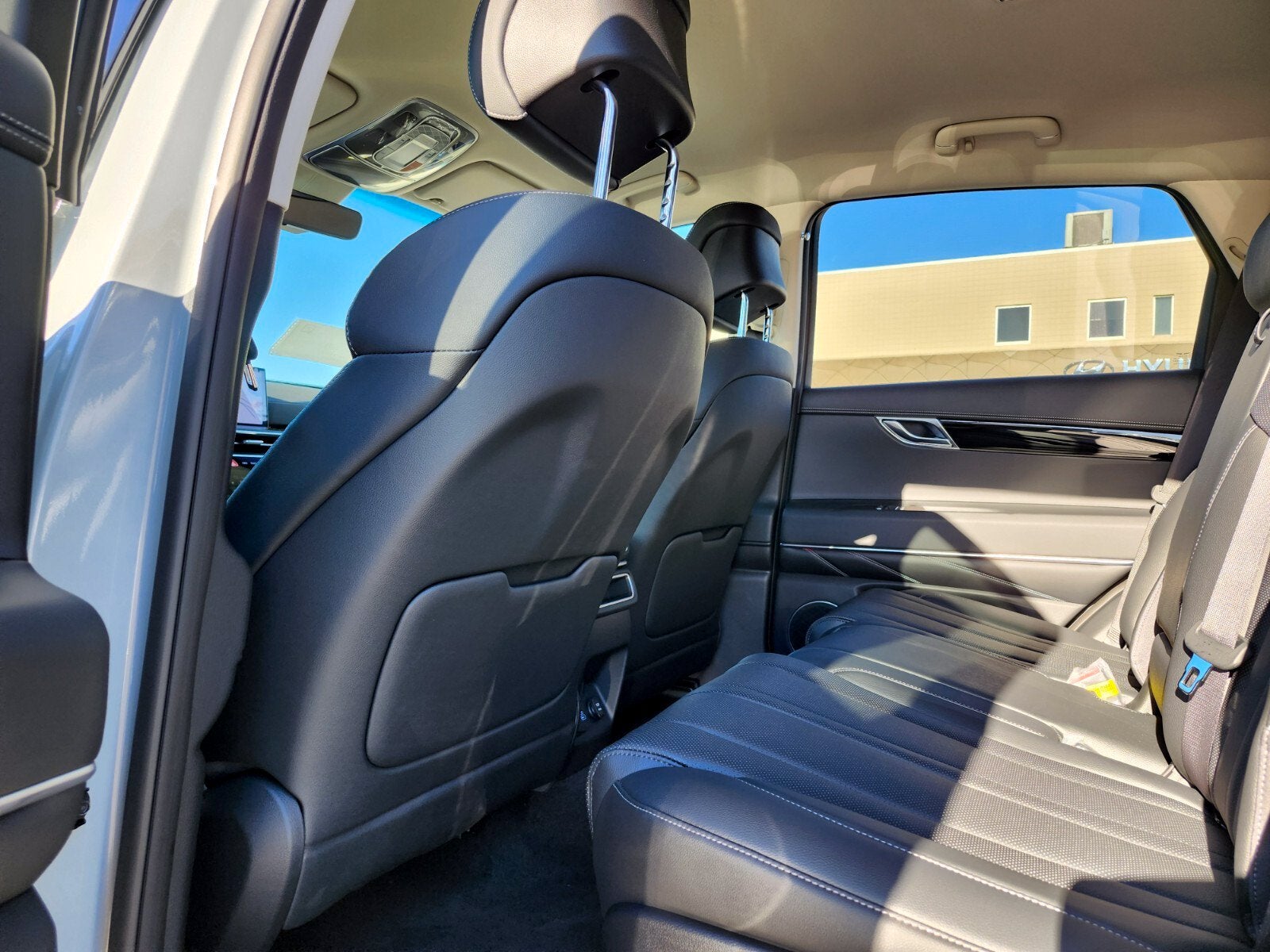 2027 Genesis GV80 2.5T