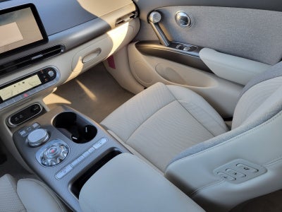 2025 Genesis GV60 Standard