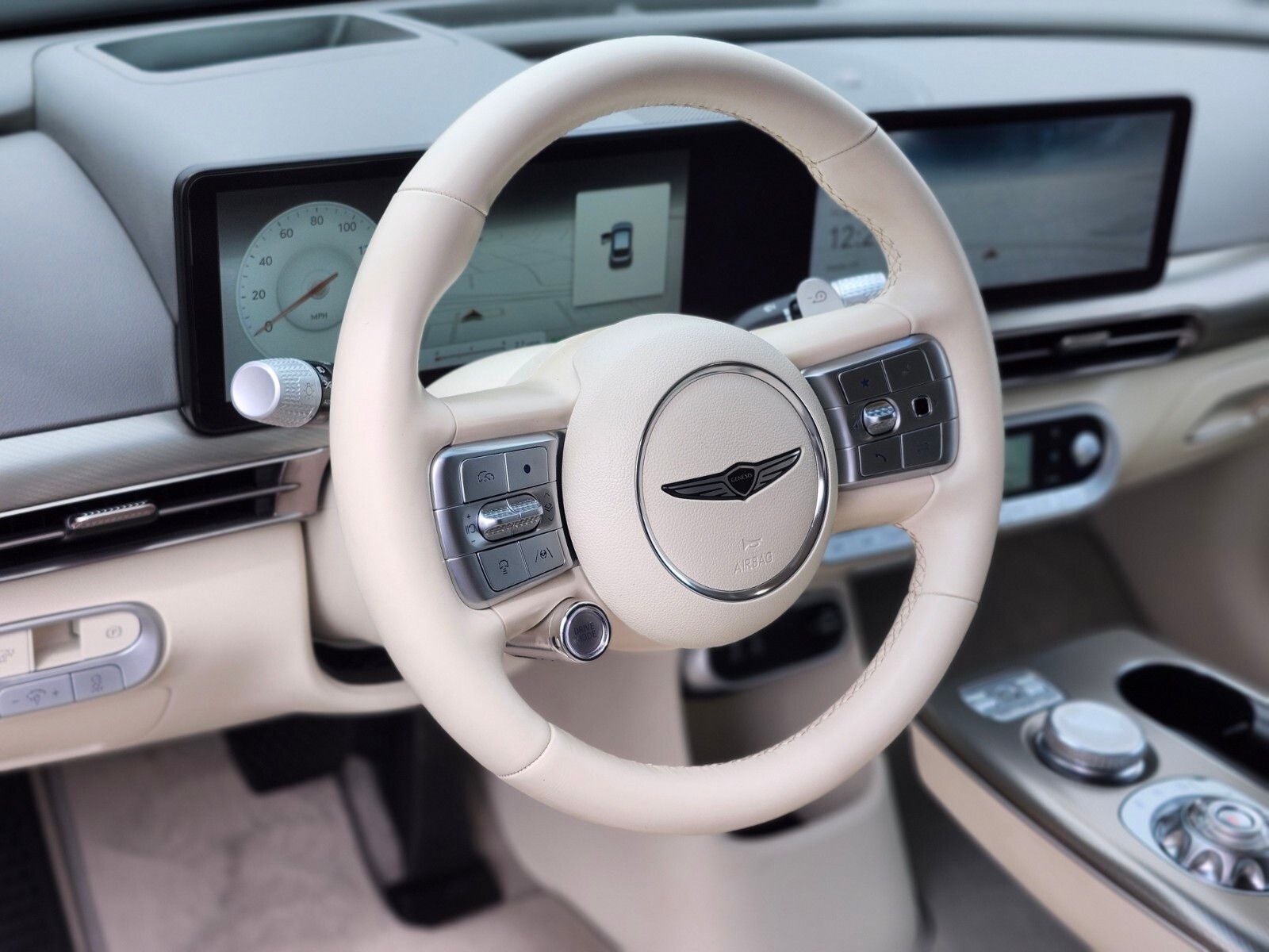 2025 Genesis GV60 Standard