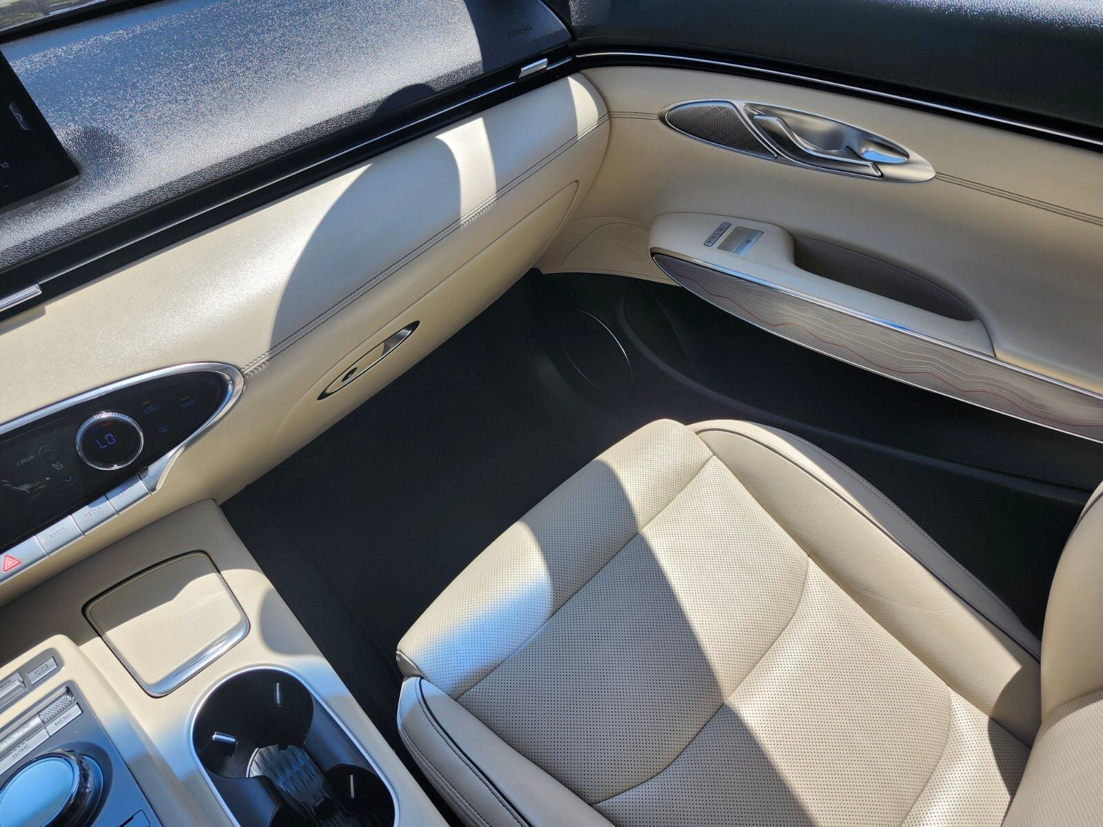 2023 GENESIS GV70 Standard - Photo 15