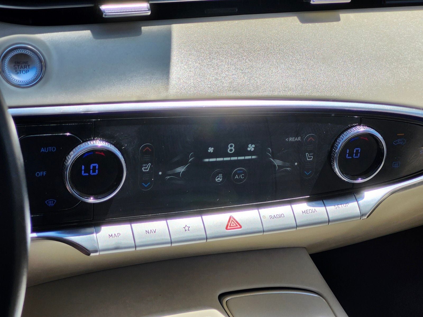 2023 GENESIS GV70 Standard - Photo 24