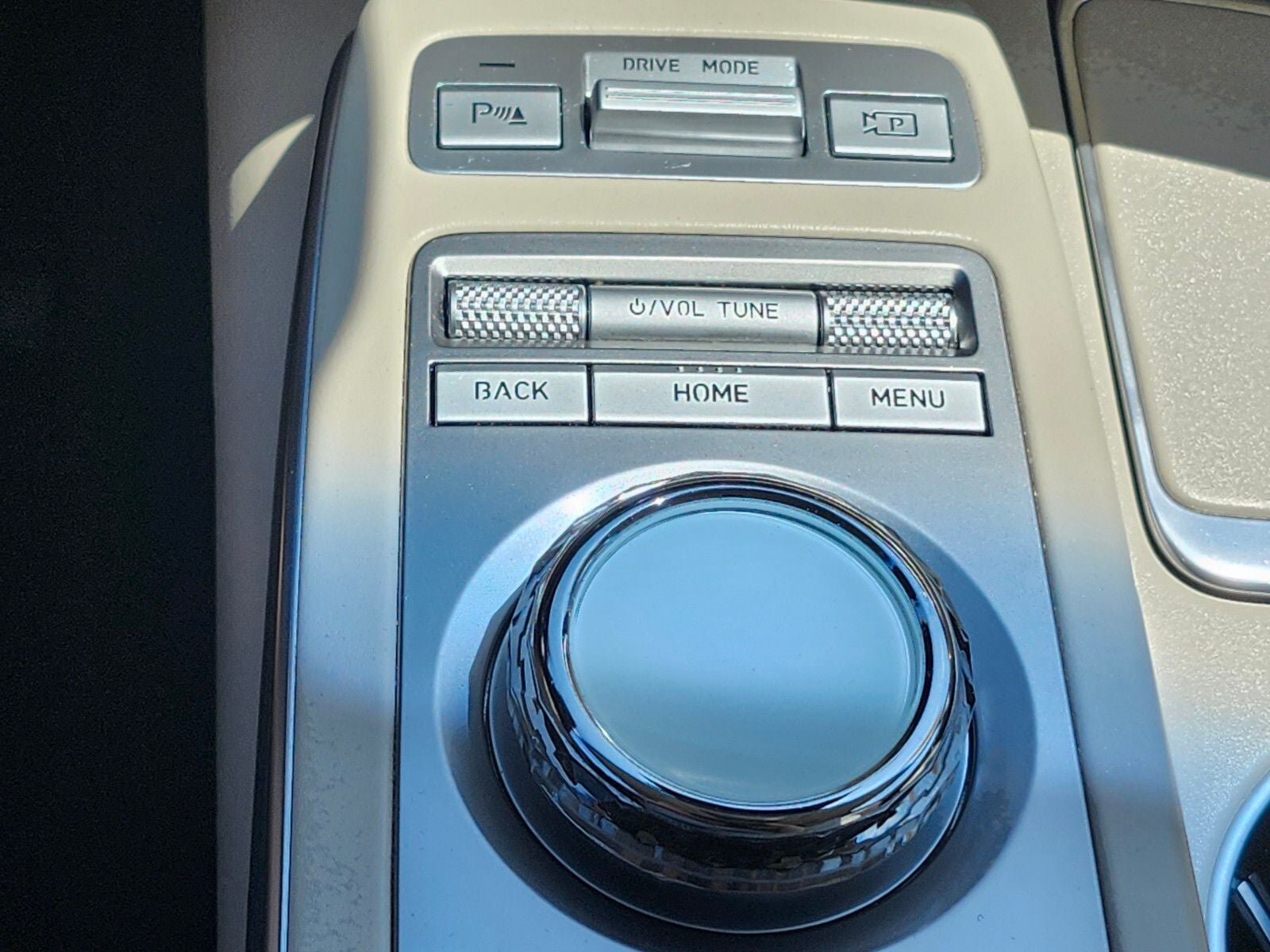2023 GENESIS GV70 Standard - Photo 25