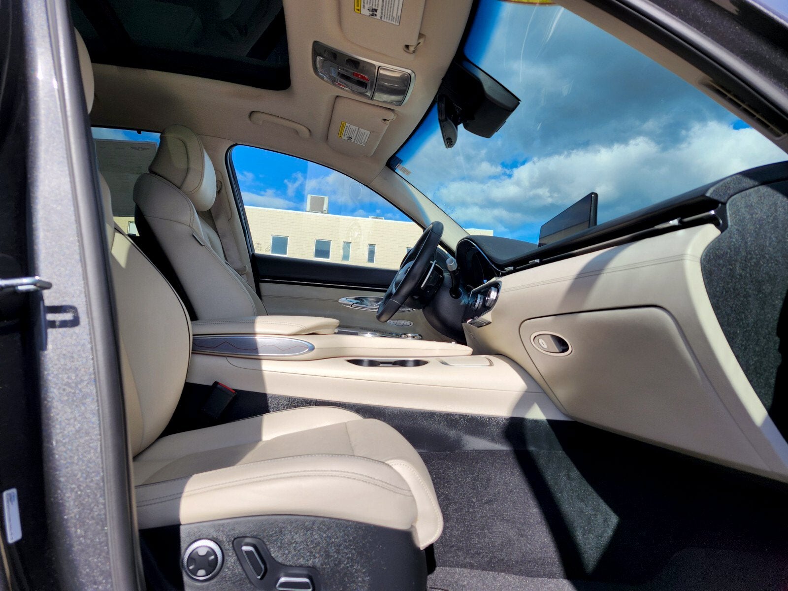 2023 Genesis GV70 2.5T