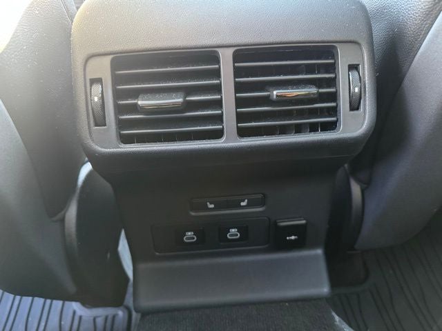 2025 Land Rover Range Rover Velar Dynamic SE