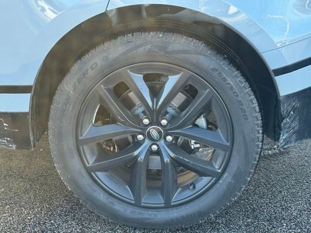 2025 Land Rover Range Rover Velar Dynamic SE