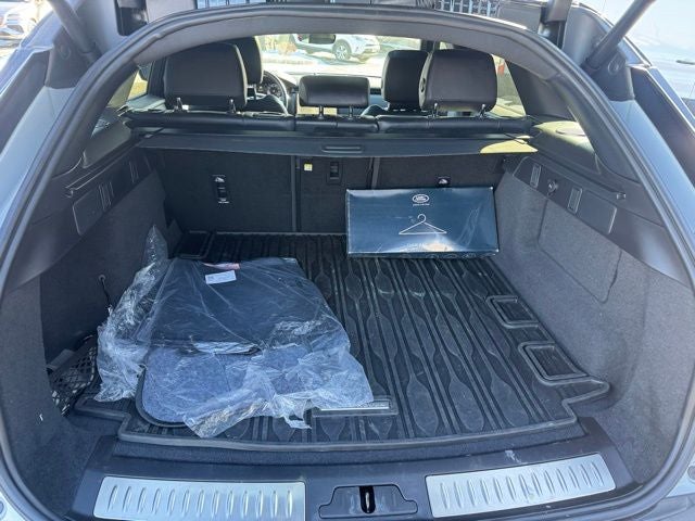 2025 Land Rover Range Rover Velar Dynamic SE