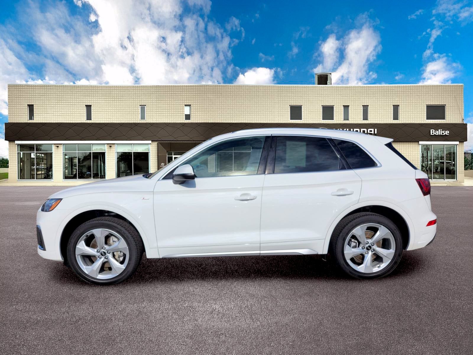 2023 Audi Q5 45 S line Premium quattro