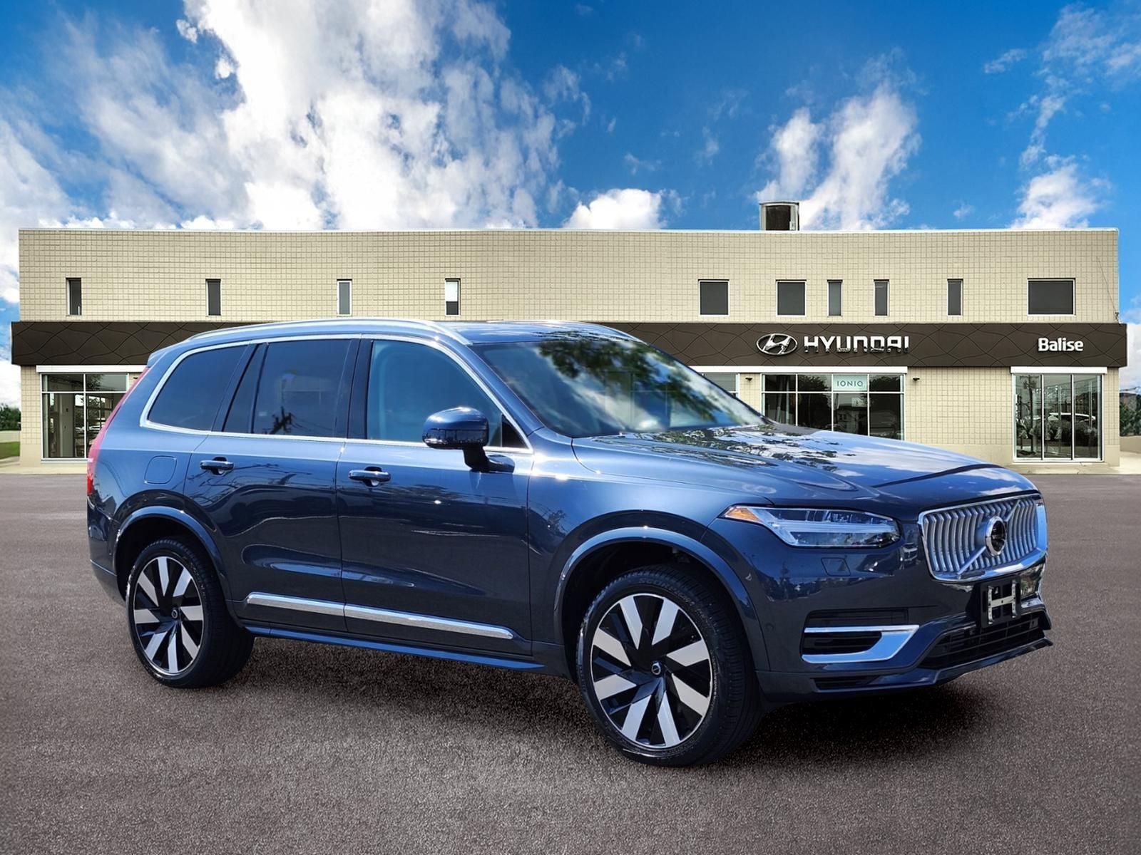 2025 Volvo XC90 Plug-In Hybrid T8 Plus 6 Passenger